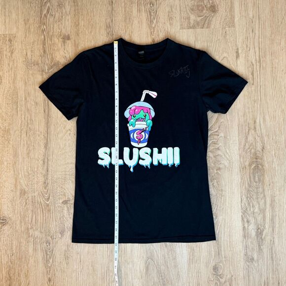 Slushii 8-Bit DJ Monster Graphic T-Shirt Black Medium Autographed EDM Rave - Picture 6 of 6